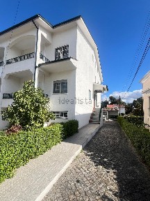 Moradia geminada à venda em Rio de Loba