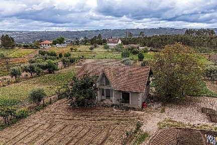 Moradia independente à venda em Romãs