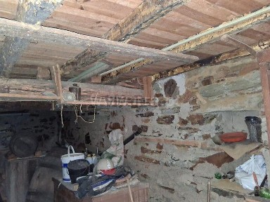 Moradia geminada à venda em Vila Cova à Coelheira