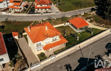 Moradia independente à venda em Mangualde