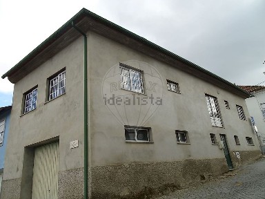 Moradia independente à venda em Mangualde