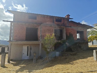 Moradia independente à venda em São Miguel do Mato
