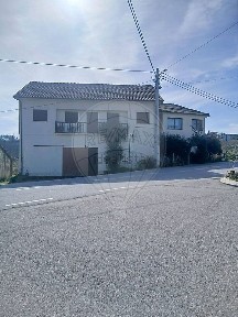 Moradia independente à venda em Carregal