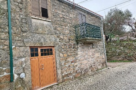 Paredes da Beira, Rua da Corredoura, 18