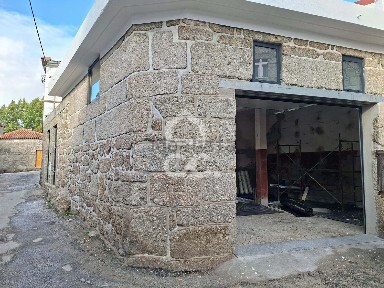 Moradia independente à venda em Faíl e Vila Chã de Sá
