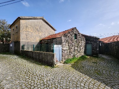 Pinheiro, Paredes de Cravo
