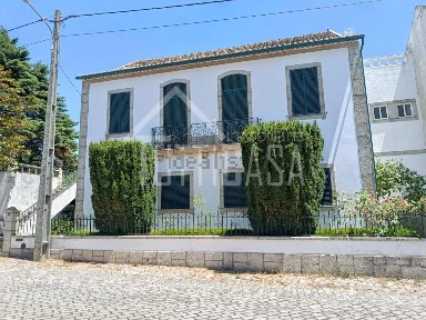 Moradia independente à venda em Mangualde