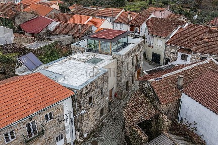 Moradia independente à venda na Travessa São Romão