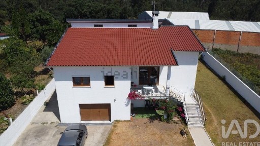 Moradia independente à venda em Oiã