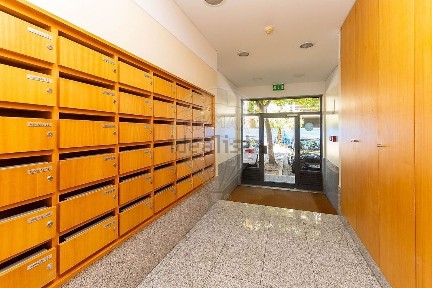 Apartamento T3 à venda na Rua Sophia Mello Breyner