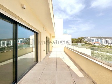 Apartamento T1 à venda na Avenida dos Combatentes