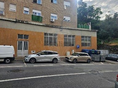Armazém à venda na Rua da Indústria