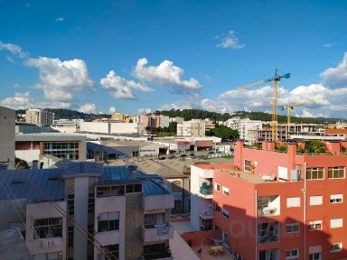 Arrendamento de apartamento T3 na Rua da Fábrica