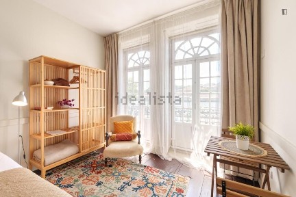 Arrendamento de apartamento T0 na Rua de Miragaia