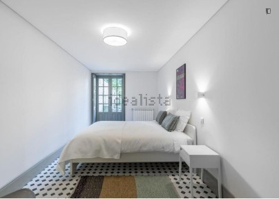 Arrendamento de apartamento T2 na Praça da República