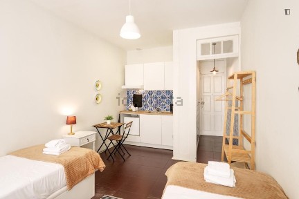 Arrendamento de apartamento T0 na Rua de Miragaia