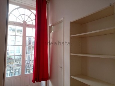 Arrendamento de apartamento T2 em Aliados - Clérigos - Carlos Alberto