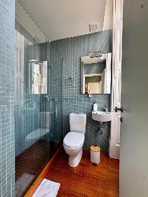 Arrendamento de apartamento T0 na Rua de Sá da Bandeira