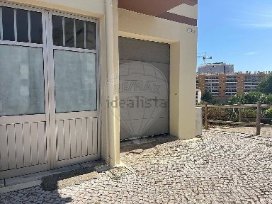 Espaço comercial à venda na Rua Nossa Senhora Amparo