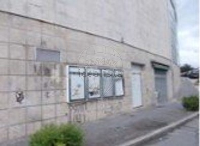 Armazém à venda na Rua Tenente Leonardo de Meireles