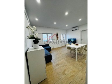 Apartamento T1 à venda na Rua Dom Carlos I