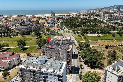 Apartamento T0 à venda na Rua Fausto Pereira de Almeida, 6 v