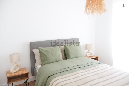 Arrendamento de apartamento T2 na Rua do Vale de Santo António