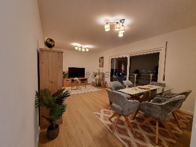 Arrendamento de apartamento T3 em Santo António dos Cavaleiros e Frielas