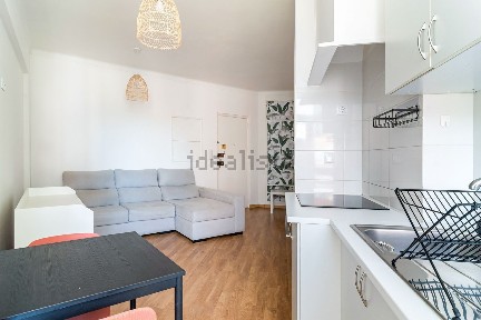 Arrendamento de apartamento T1 na Rua Peixinho Júnior, 7