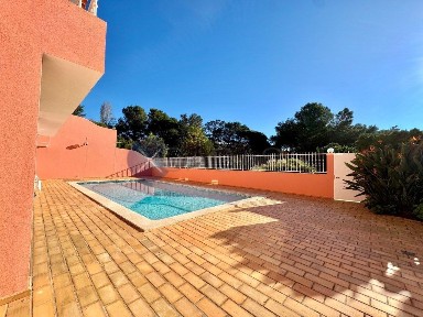 Arrendamento de apartamento T2 em Costa da Guia