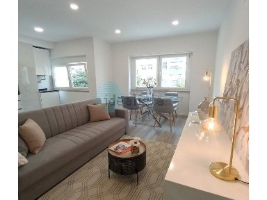 Apartamento T3 à venda na Arneiros