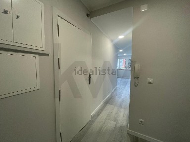 Apartamento T2 à venda na Rua António Sérgio, 10