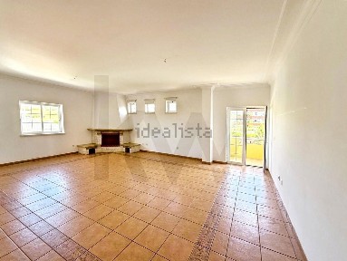 Apartamento T3 à venda na Beloura - Penha Longa