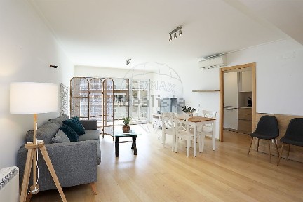 Apartamento T0 à venda na Rua Centieira