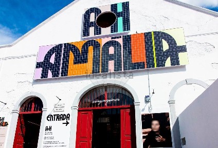 Apartamento T2 à venda na Rua Capitão Leitão