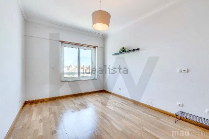 Apartamento T3 à venda na Rua José Manuel Cerqueira Afonso dos Santos s/n