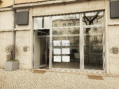 Espaço comercial à venda na Restelo