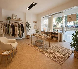 Espaço comercial à venda na Linda-a-Velha