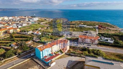 Apartamento T3 à venda na Rua Doutor Renato Fortes, 30