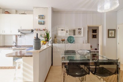 Apartamento T1 à venda na Rua 25 de Abril