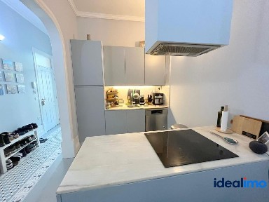 Apartamento T3 à venda na Rua da Alegria