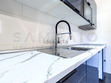 Apartamento T3 à venda na Rua São Tiago