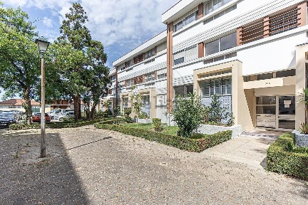Apartamento T2 à venda na Alameda Professor Ruy Luís Gomes