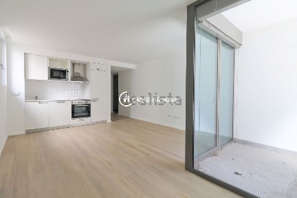 Apartamento T1 à venda nas Fontaínhas - Duques