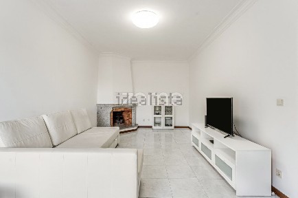 Apartamento T1 à venda na Rua de Santa Luzia, 77