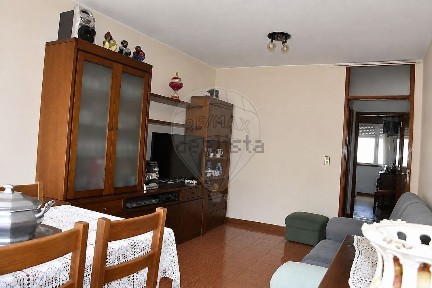 Apartamento T2 à venda na Rua de Oliveira Monteiro