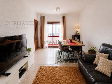 Apartamento T2 à venda no Largo Vermoim