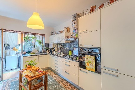 Apartamento T3 à venda na Rua António Sérgio