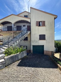 Moradia independente à venda em Alcaria