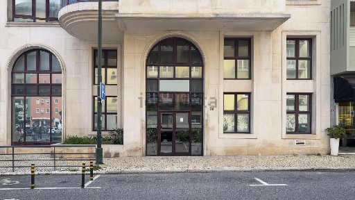 Arrendamento de escritório na Rua Dona Filipa de Vilhena, 38